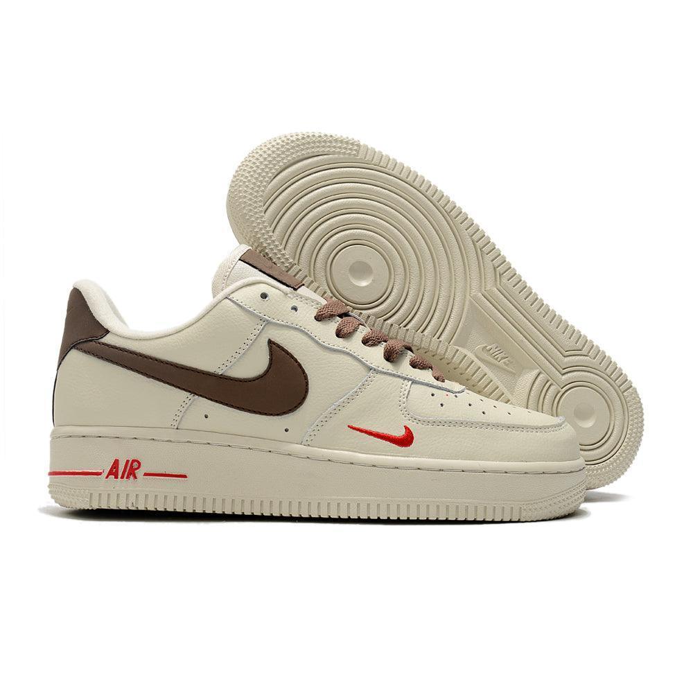 Nike Air Force 1 &