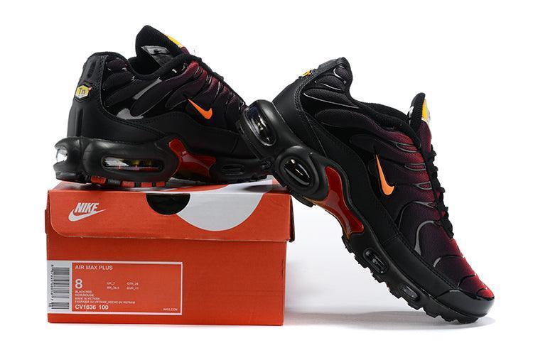 Nike Air Max Plus &