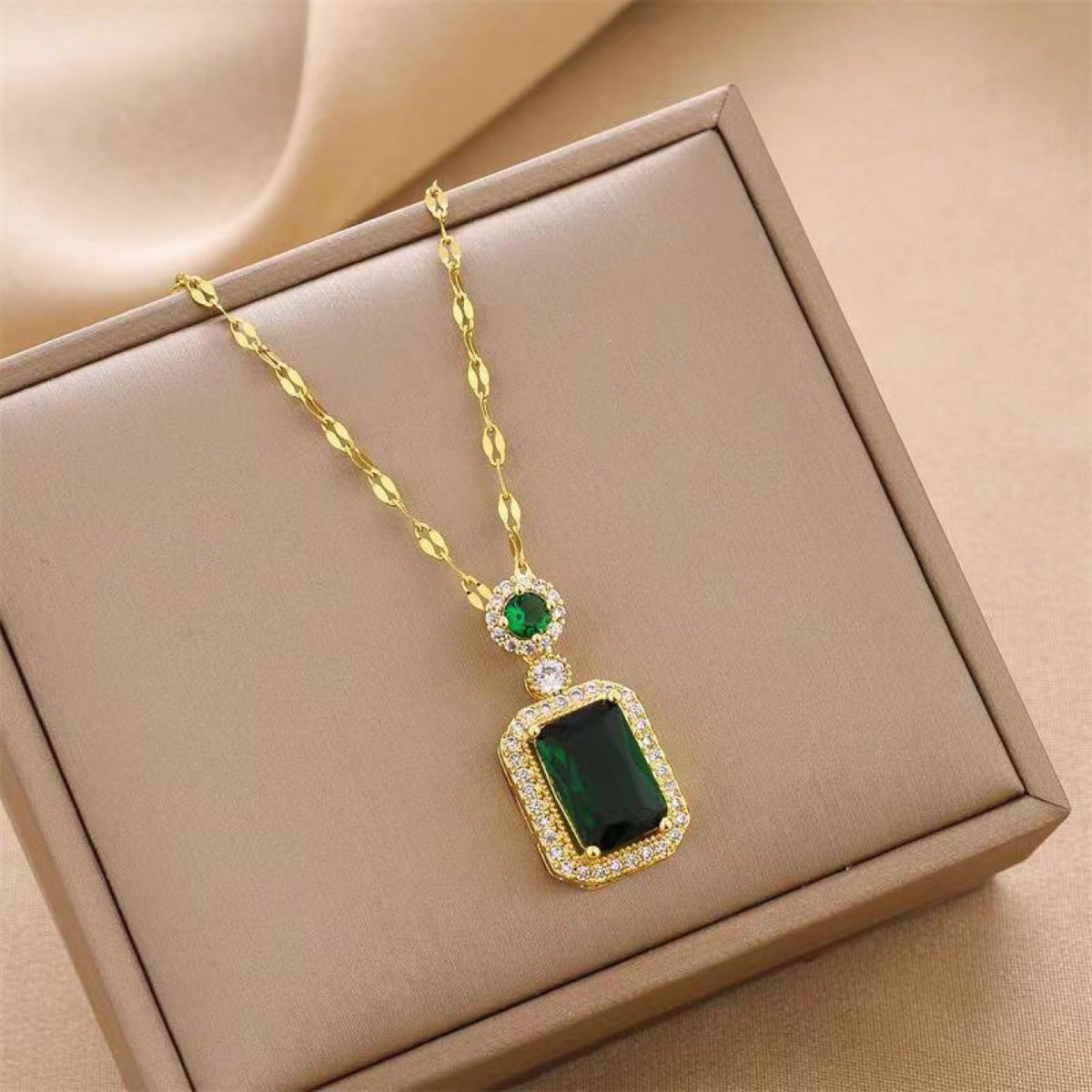 Classic Zircon Emerald Crystal Geometric Jewelry Set