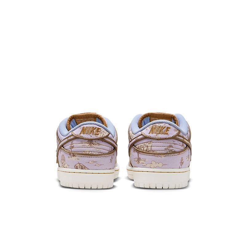 Nike SB Dunk Low &