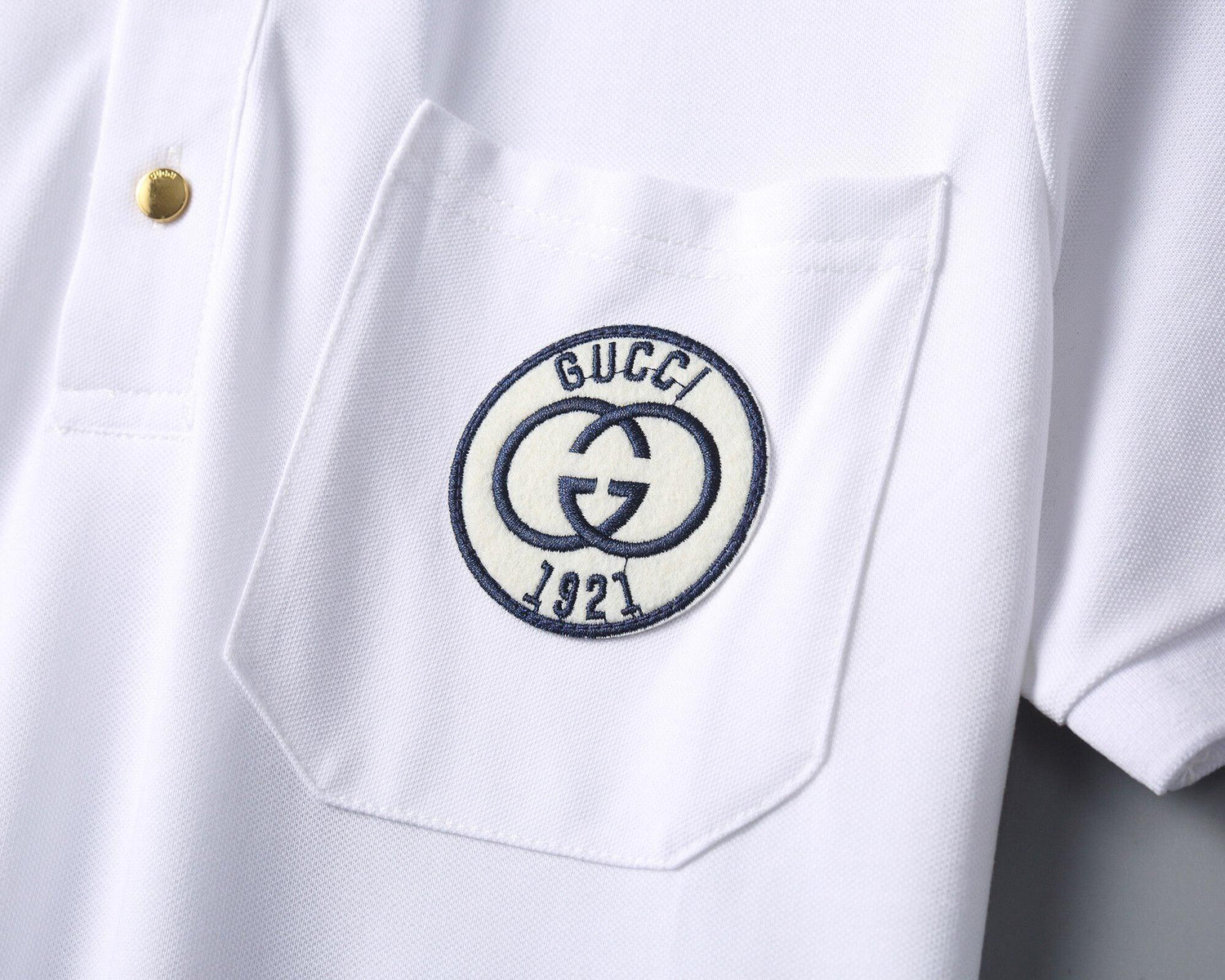 Gucci White T-shirt with a collar