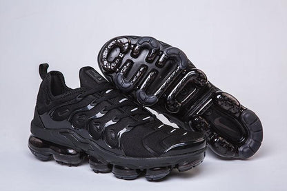 Nike Air VaporMax Plus Triple Black Sneakers – All-Day Comfort