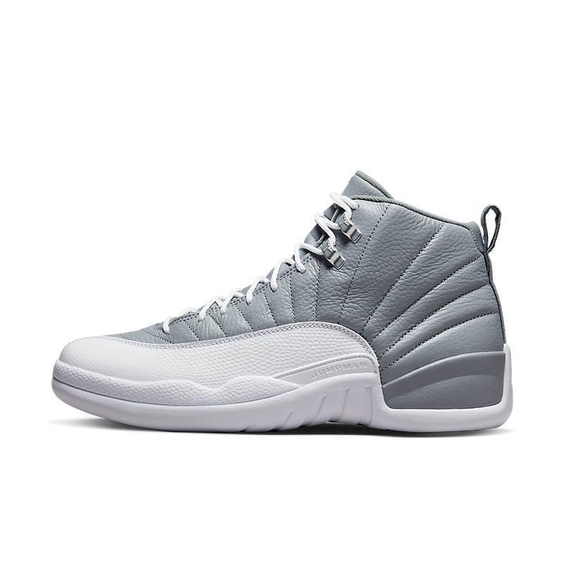 Air Jordan Retro 12 &