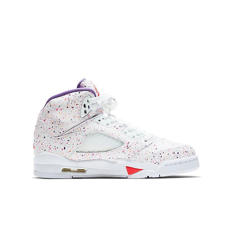 Air Jordan 5 Retro &