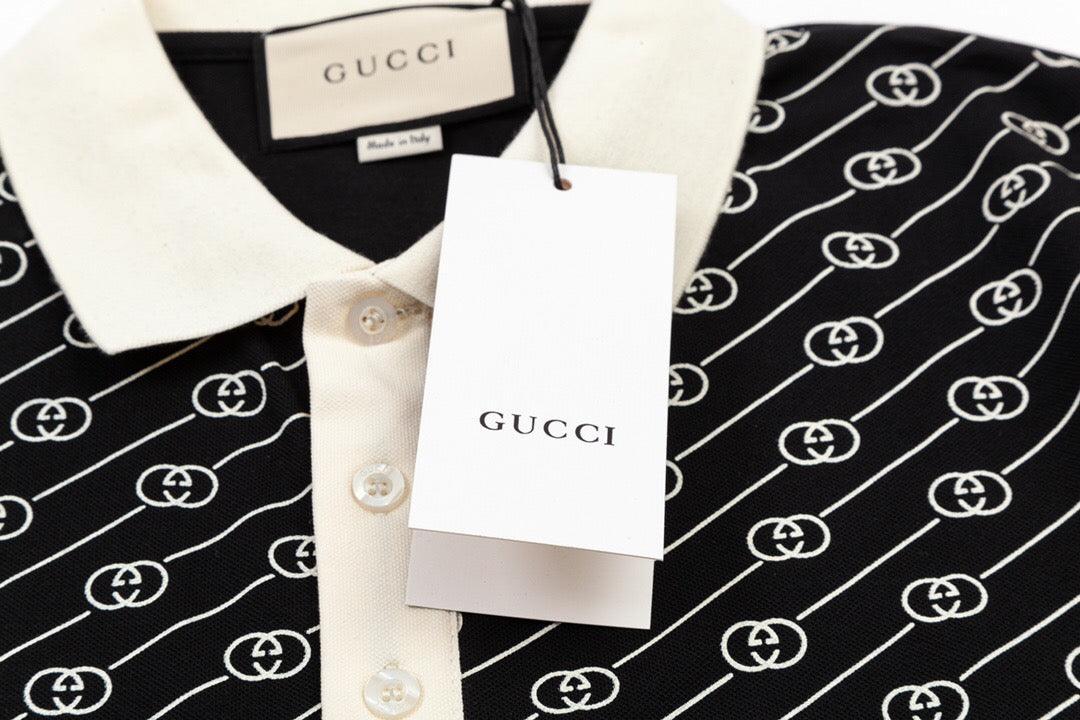 Gucci Black T-shirt with a collar