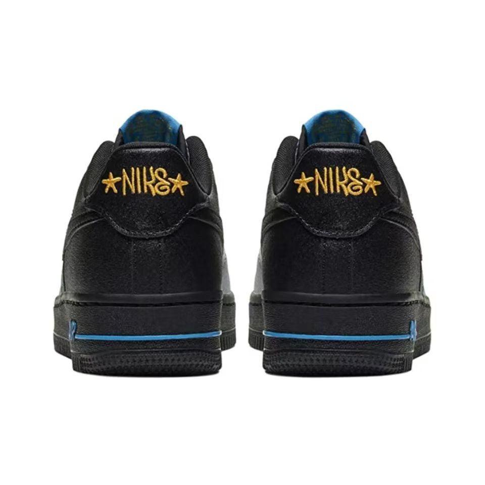 Nike Air Force 1 &