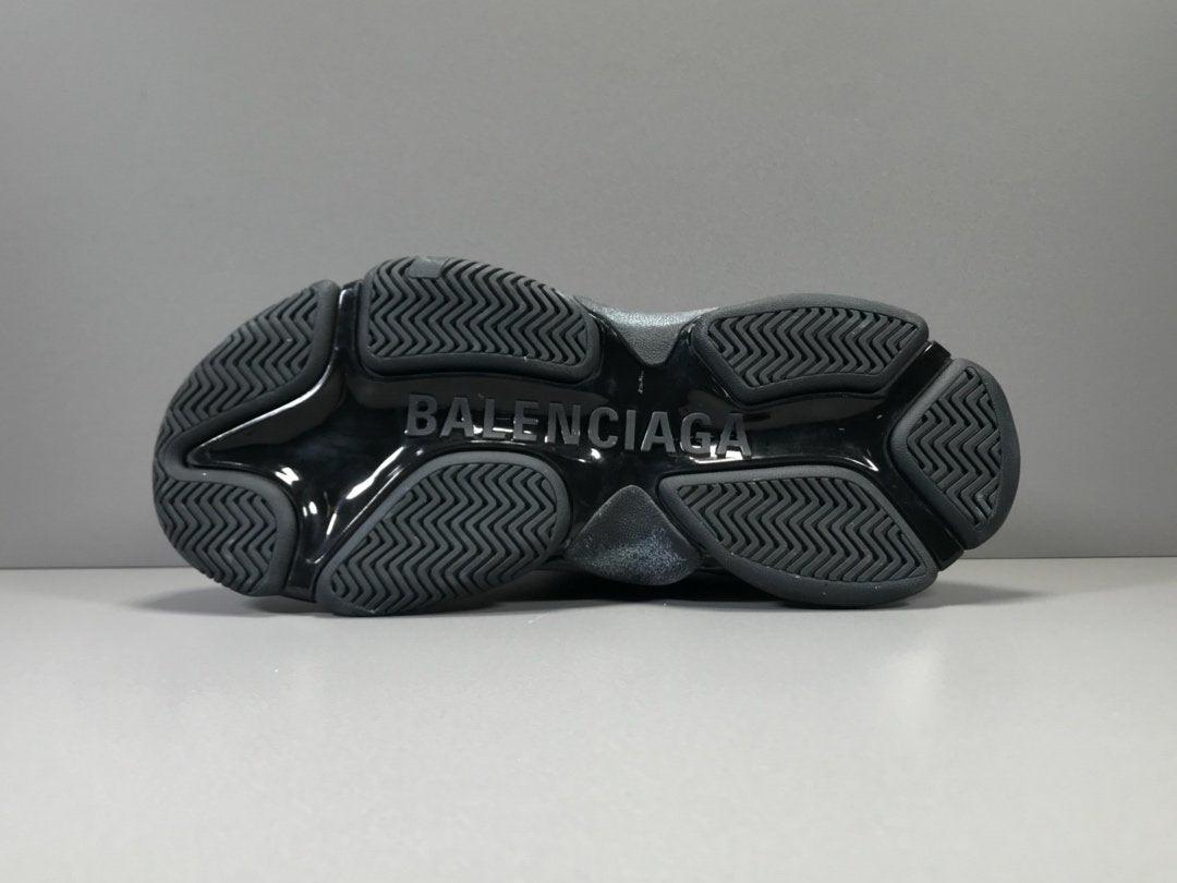 BALENCIAGA TRIPLE S SNEAKER