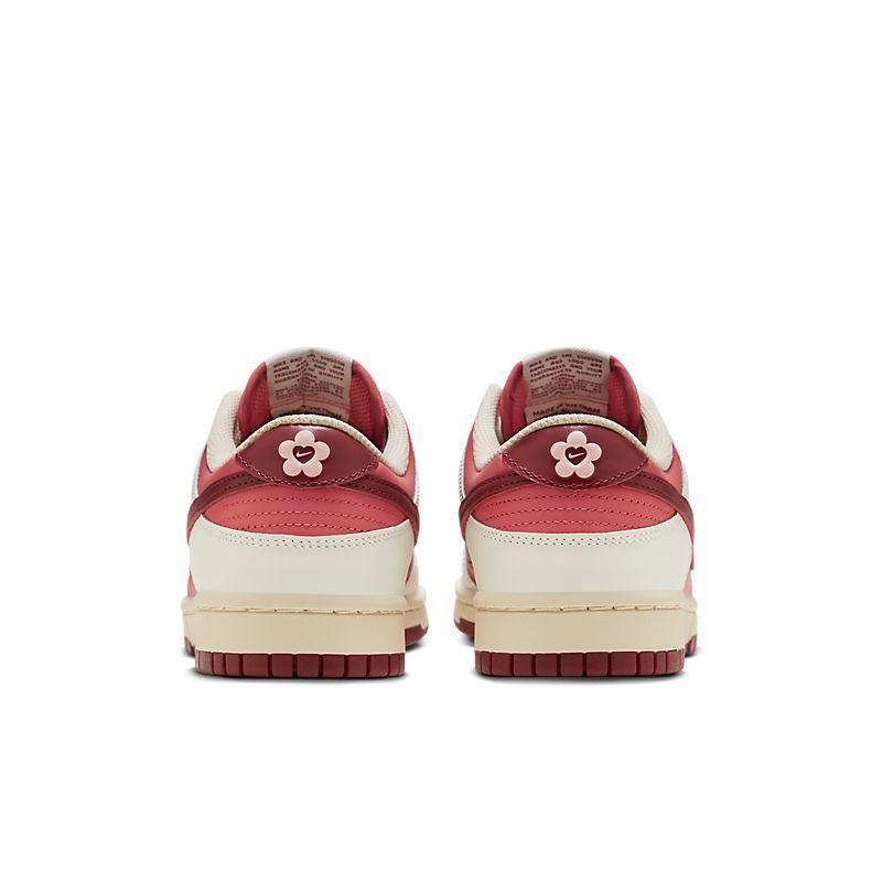 Nike Dunk Low &