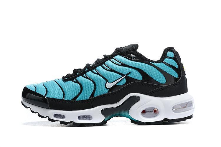 Nike Air Max Plus &