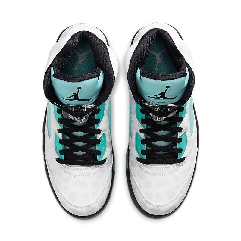 Air Jordan 5 Retro &