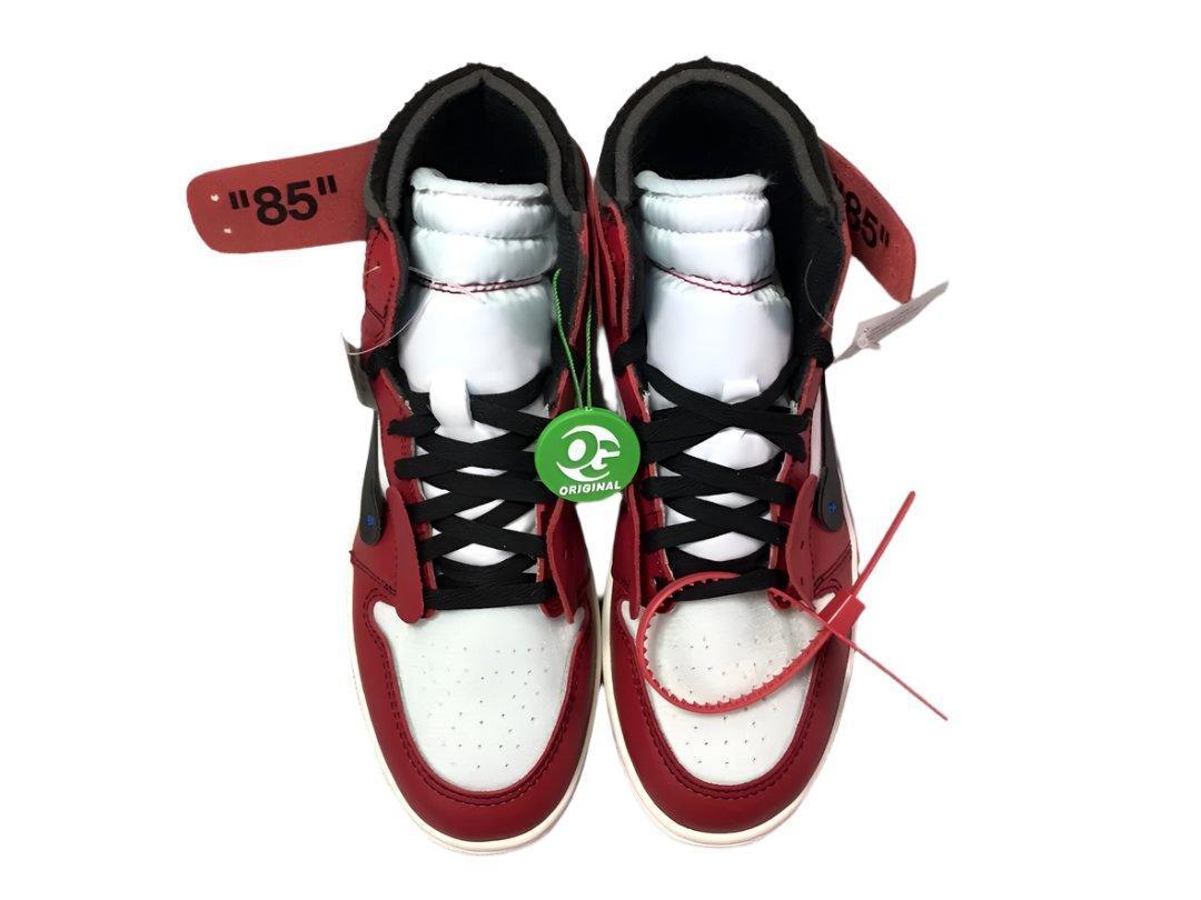 Air Jordan 1 Retro High &