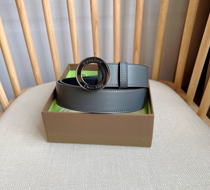 Burberry Leather Vintage Belt &