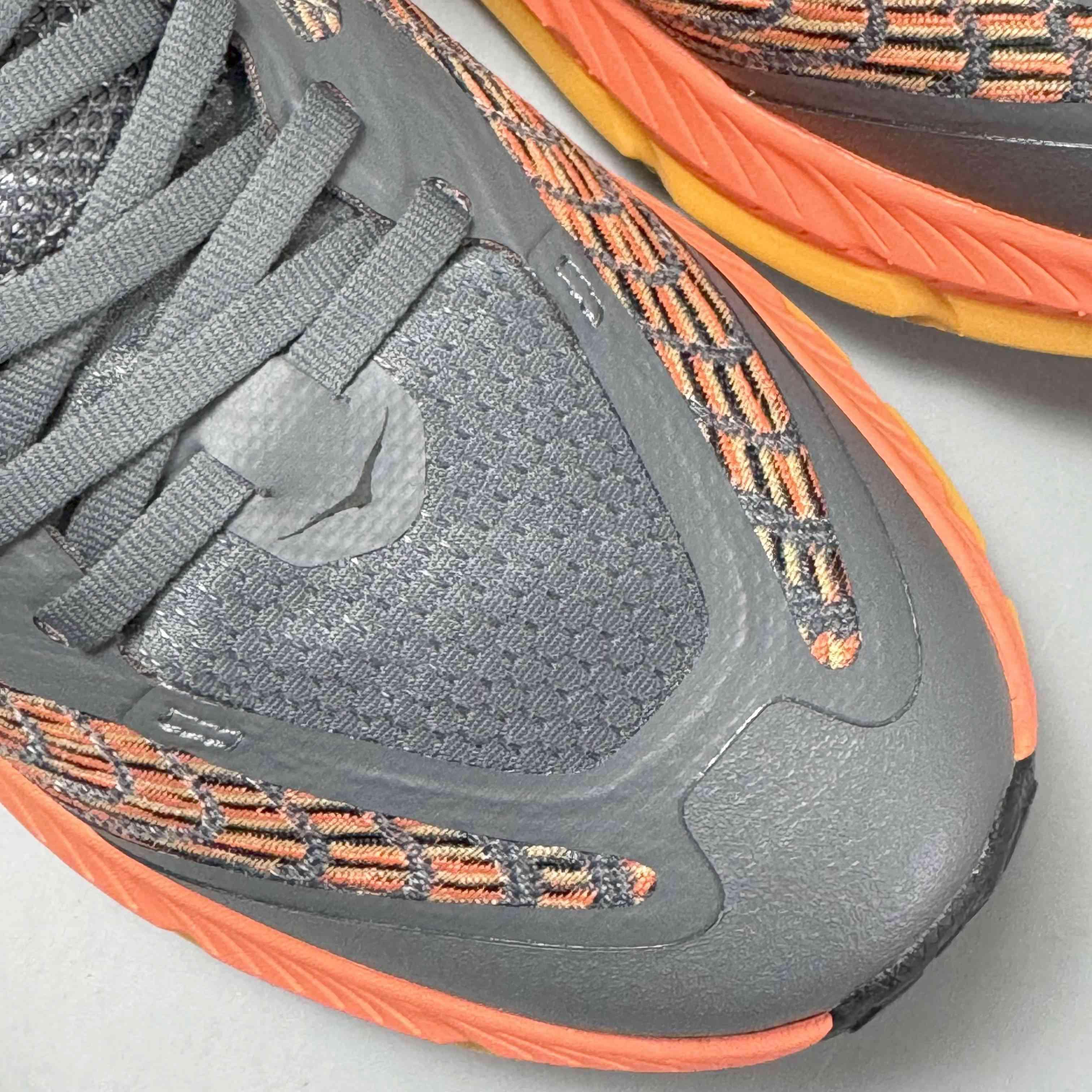 HOKA ONE ONE Mafate Speed 4 &
