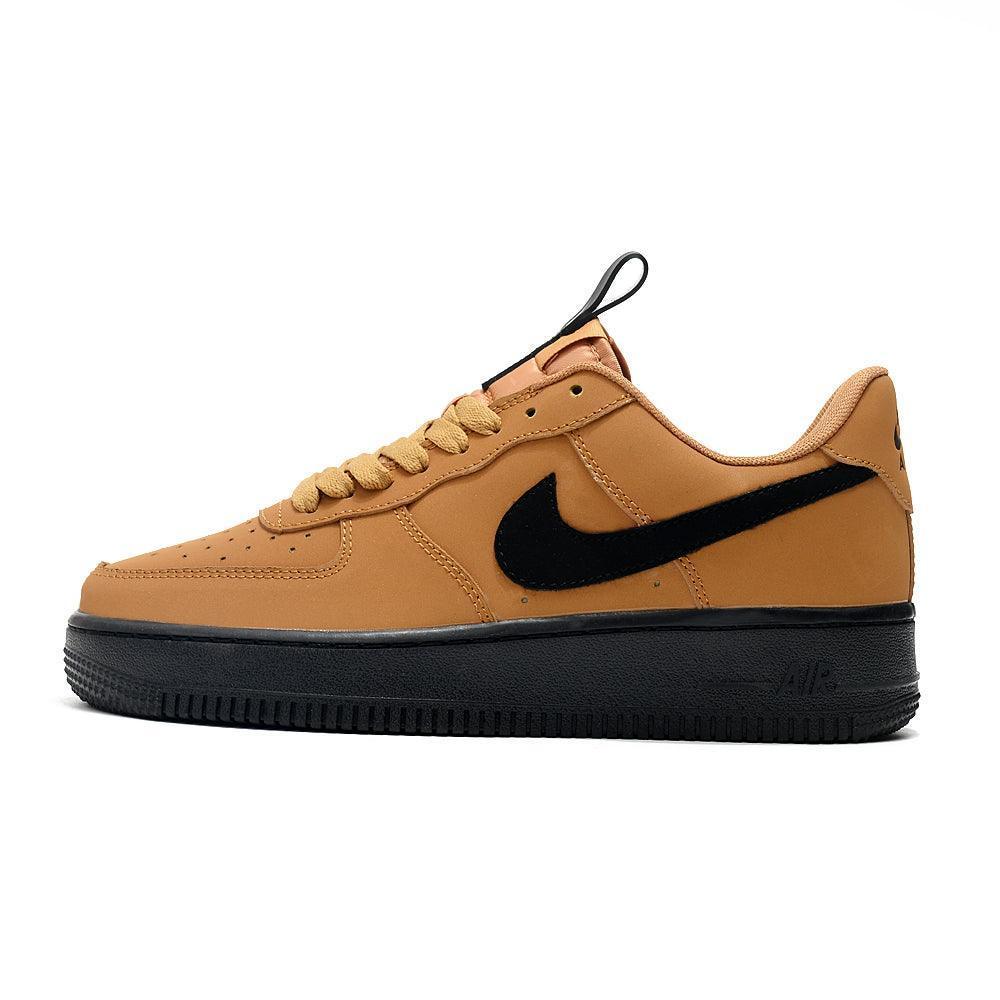 Nike Air Force 1 &