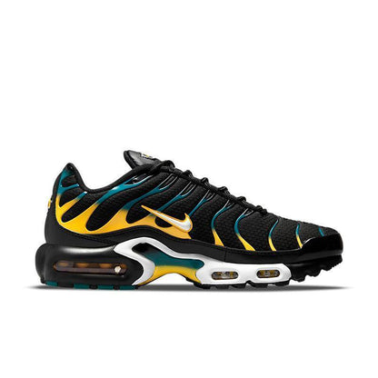 Nike Air Max Plus &