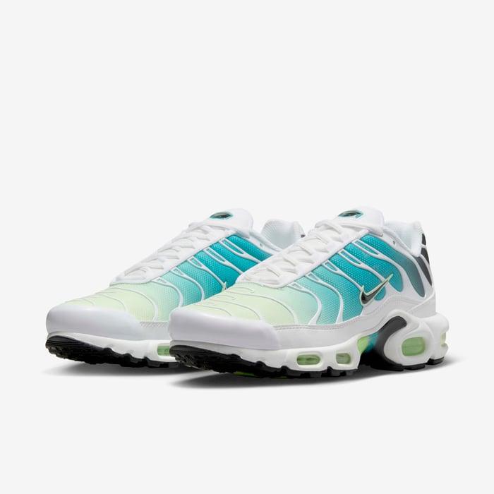 Nike Air Max Plus &