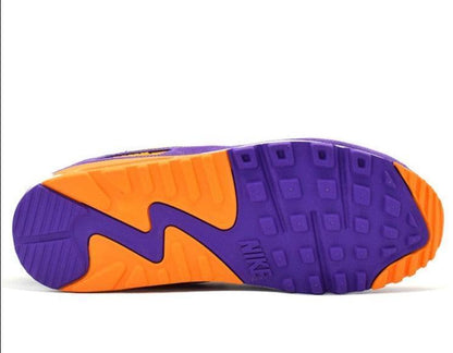Nike Air Max 90 &