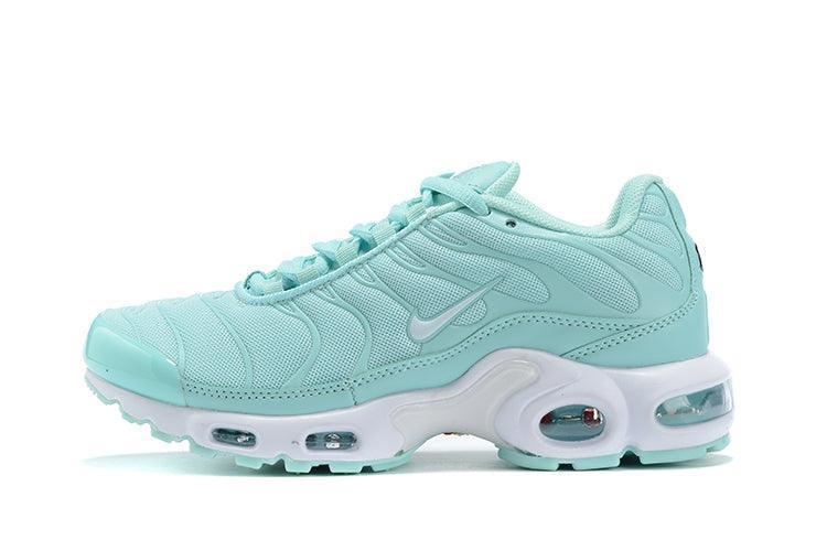 Nike Air Max Plus &