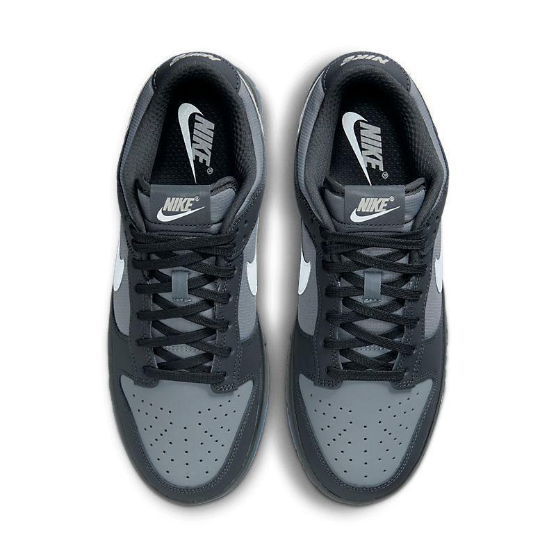 Nike Dunk Low &