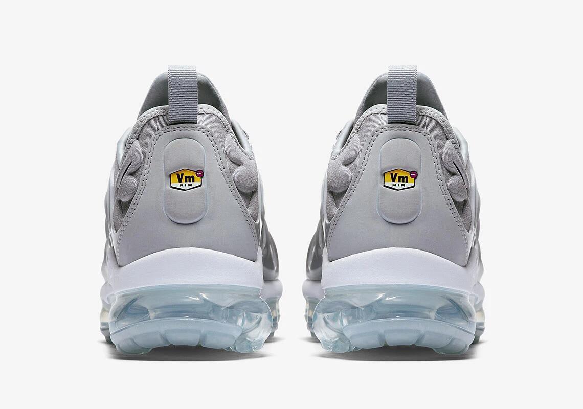 Nike Air VaporMax Plus &