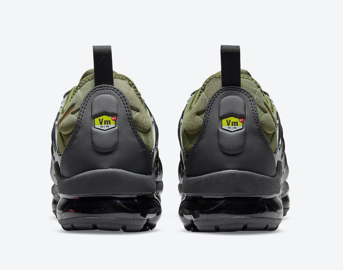 Nike Air VaporMax Plus &
