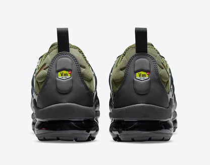 Nike Air VaporMax Plus &