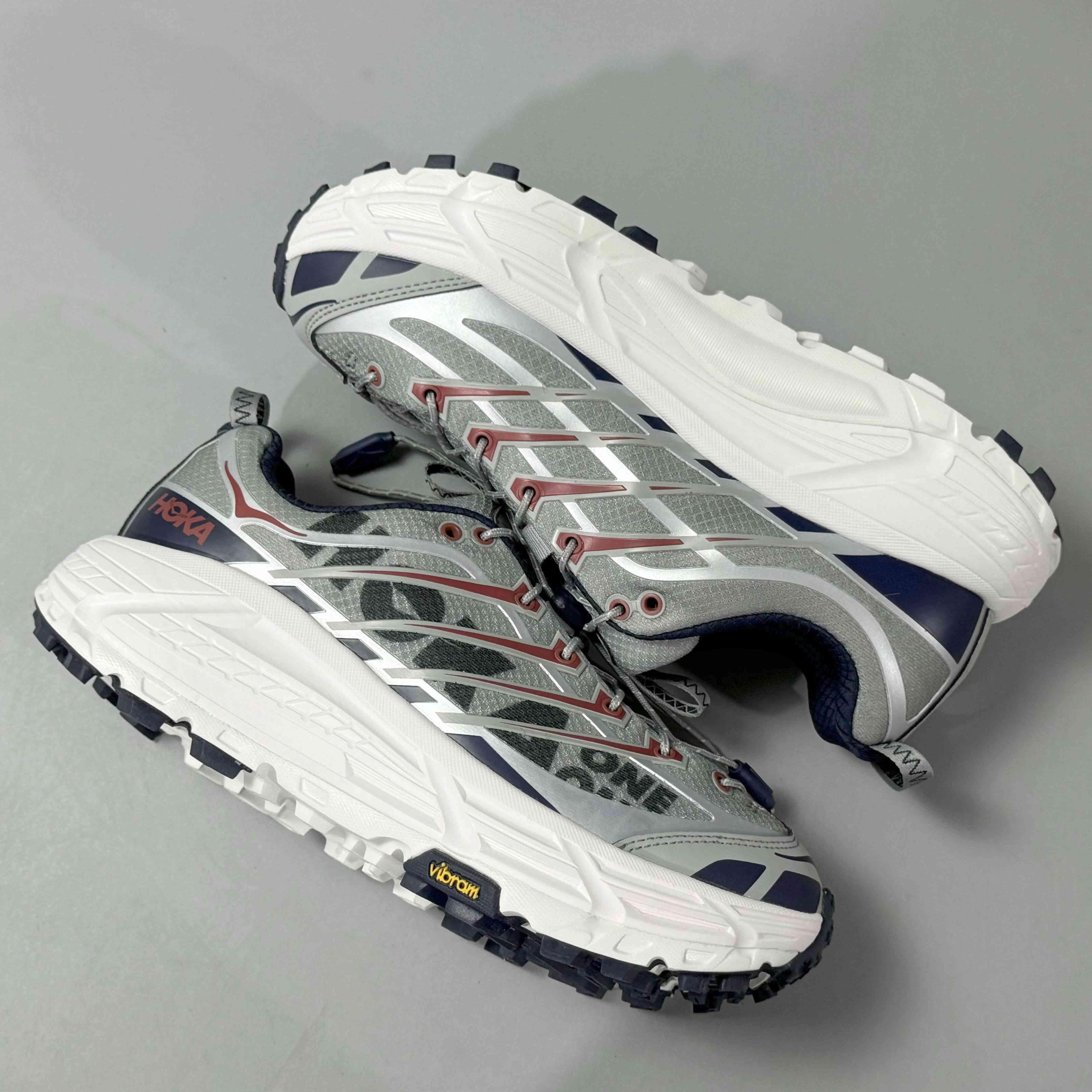 Hoka One One Mafate Three2 &