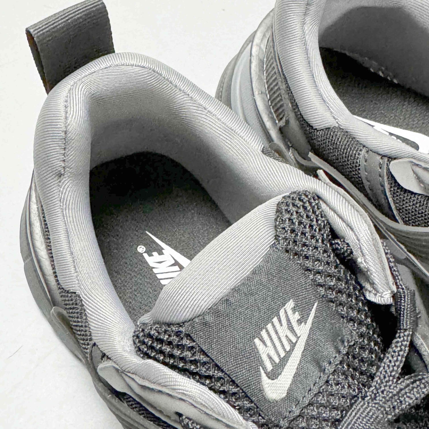 Nike V2K Run &