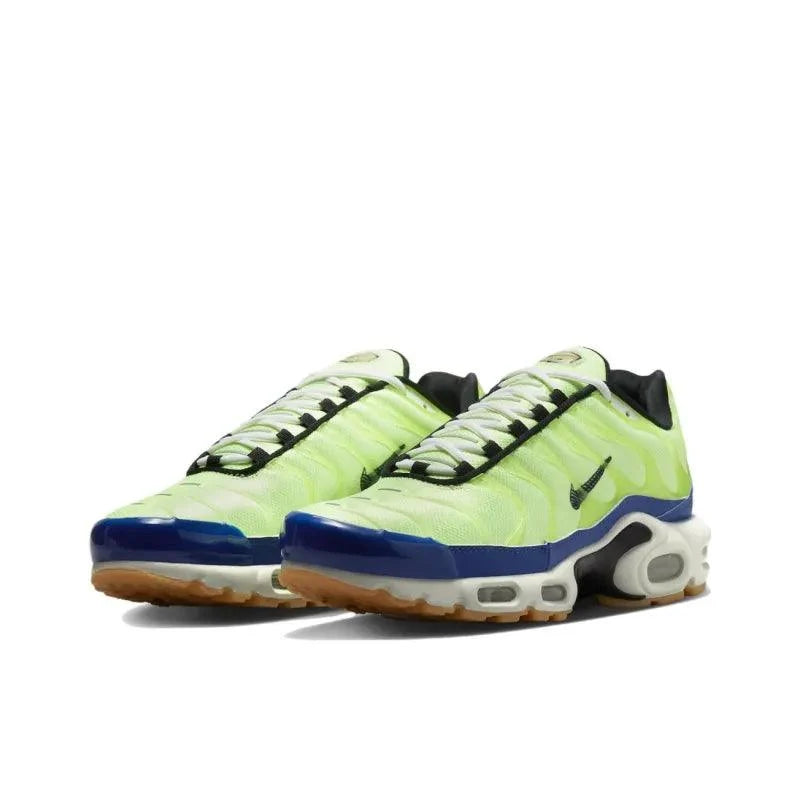 Nike Air Max Plus SE &