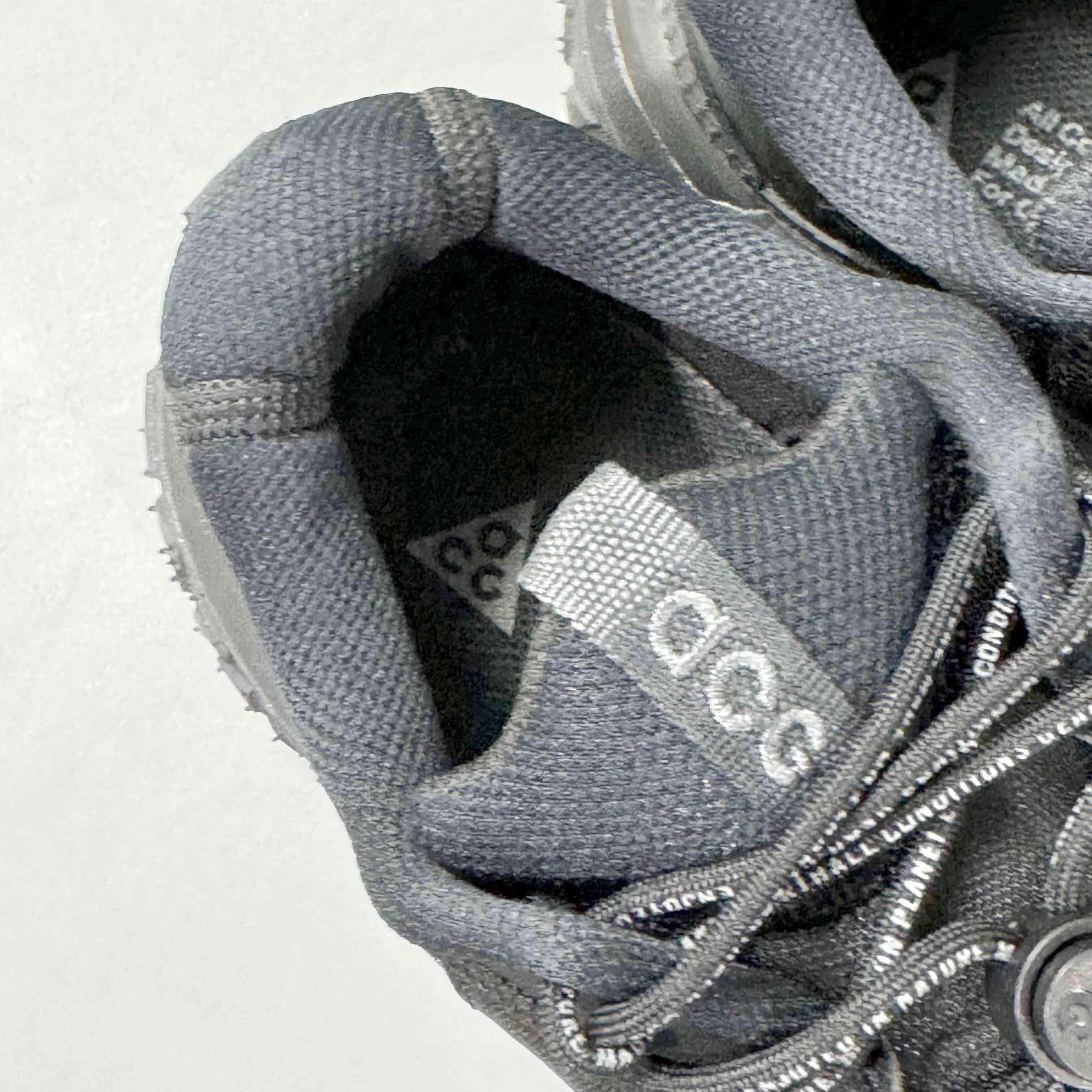 Nike ACG Mountain Fly 2 &