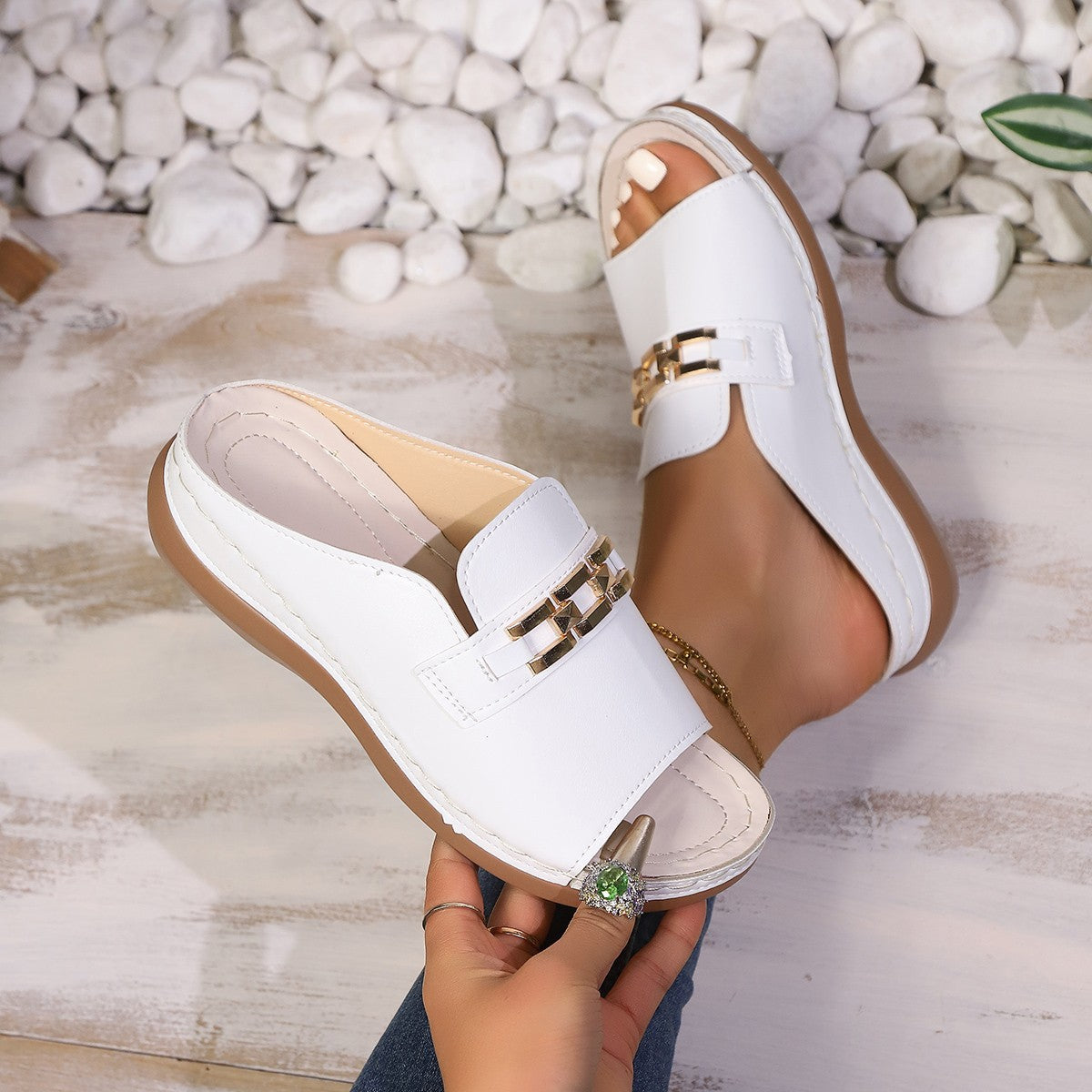 wedge-heeled thick-soled sandals with metal decoration, Roman-style peep-toe beach sandals