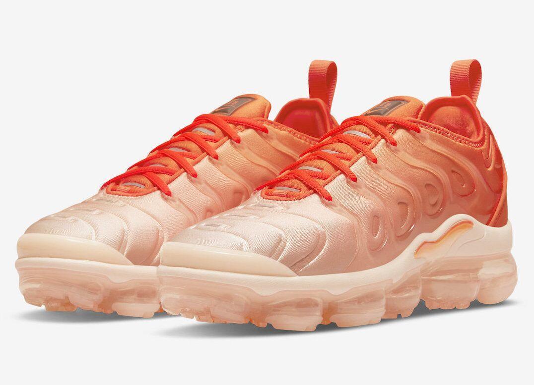 Nike Air VaporMax Plus &