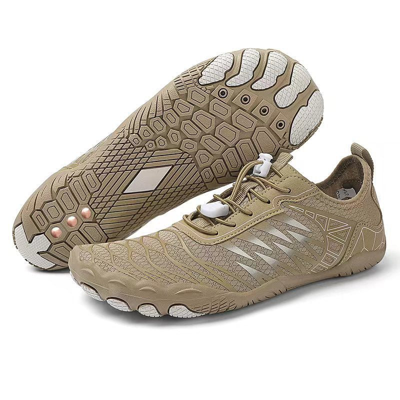 Canyon-walking shoes