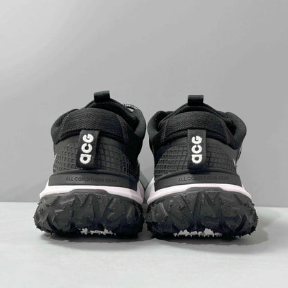 Nike ACG Mountain Fly 2 &