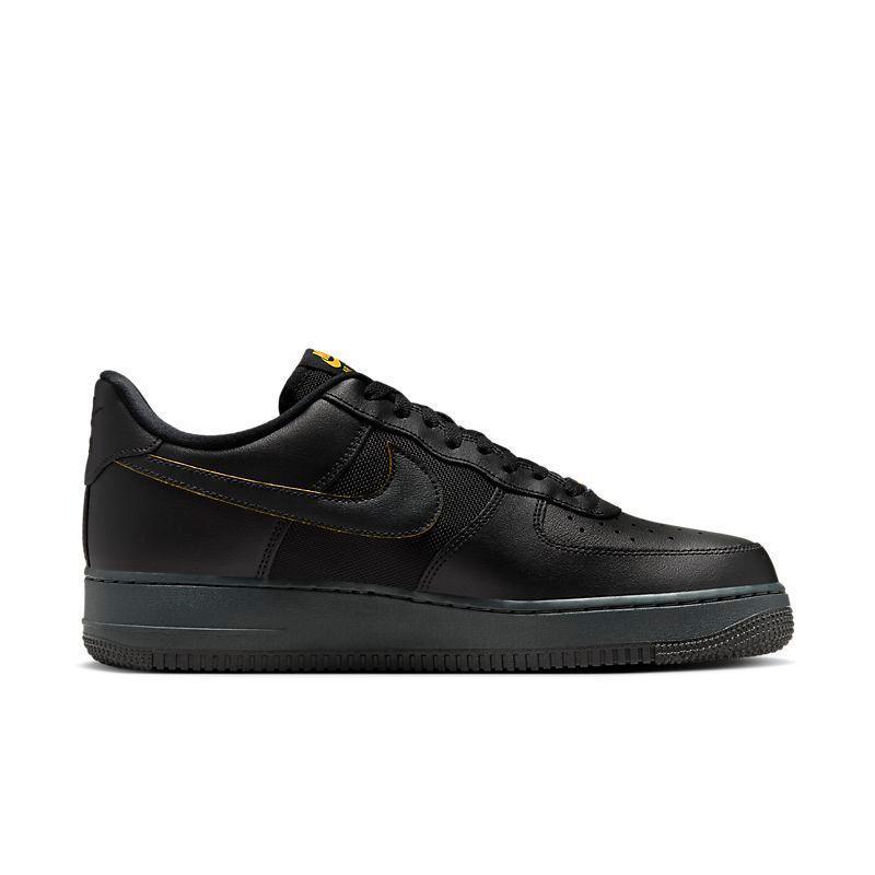 Nike Air Force 1 &