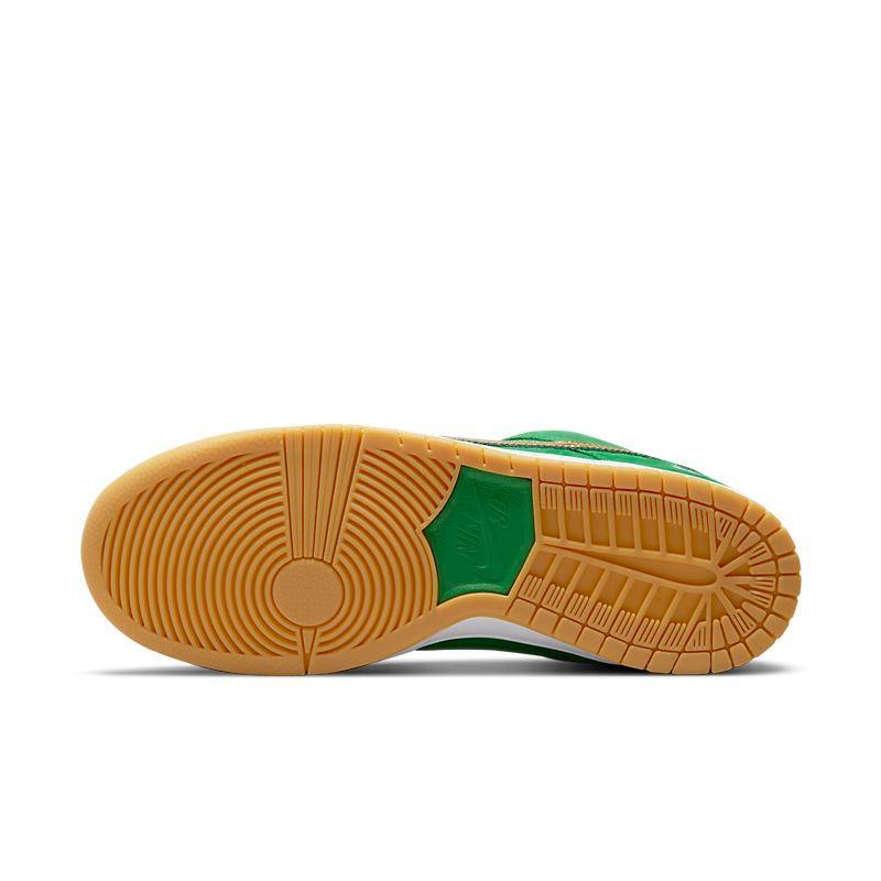 Nike SB Dunk Low Pro &