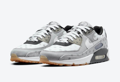 Nike Air Max 90 &