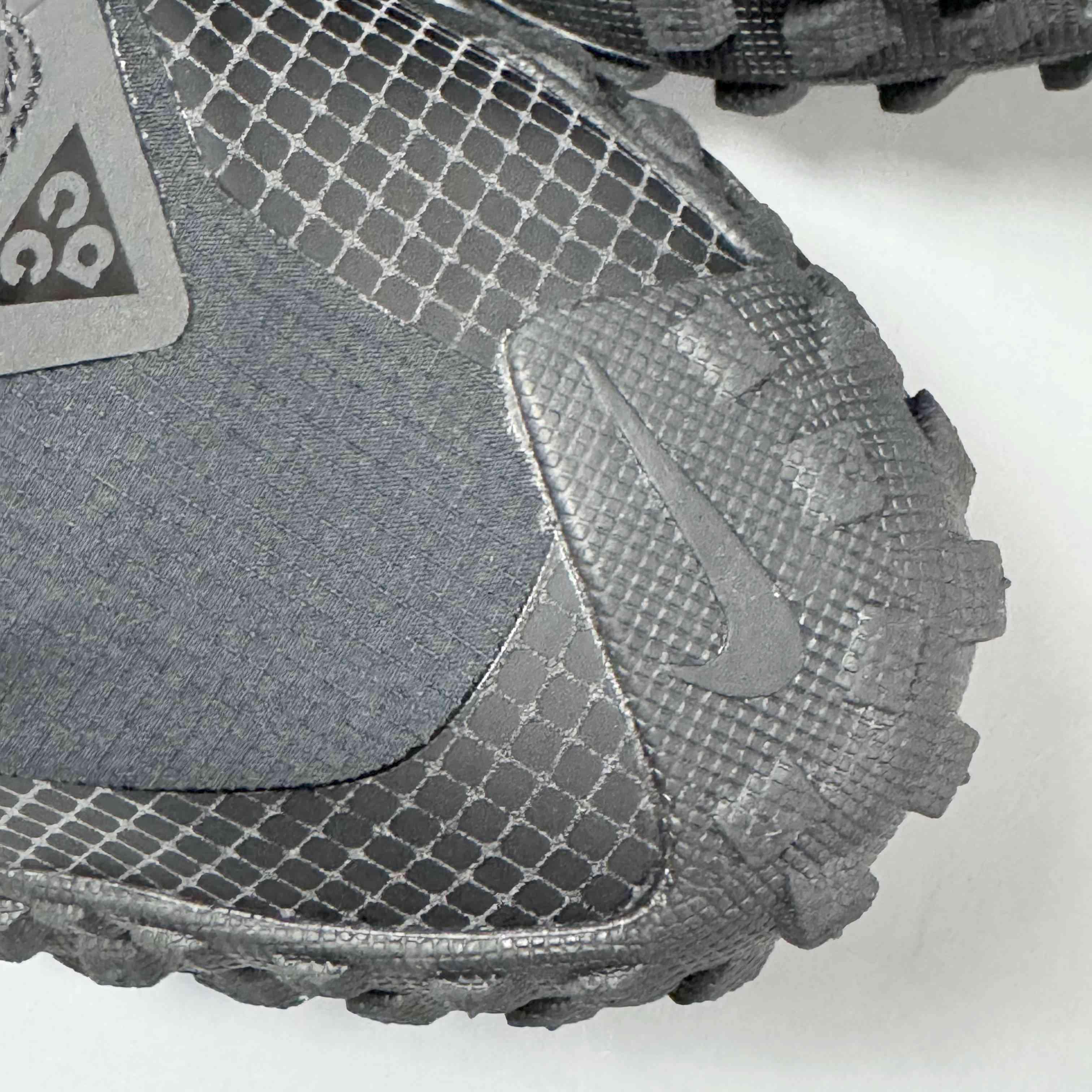 Nike ACG Mountain Fly High Gore-tex &