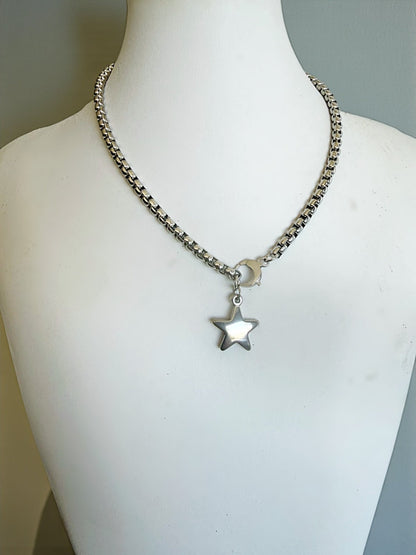 Estrellita chain necklace