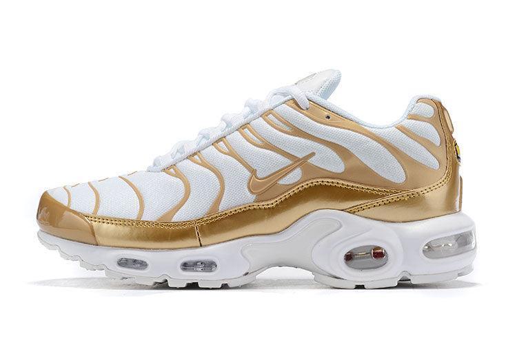 Nike Air Max Plus &