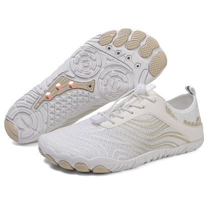 Canyon-walking shoes