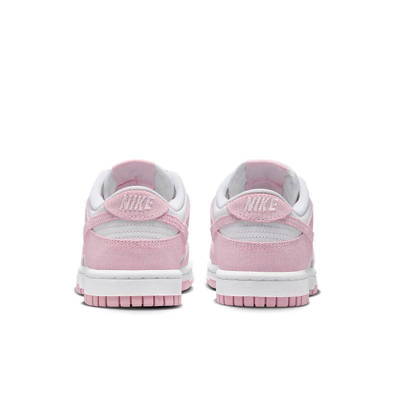 Nike Dunk Low &