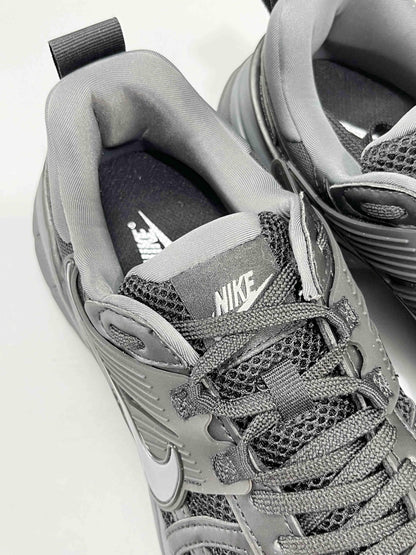 Nike V2K Run &