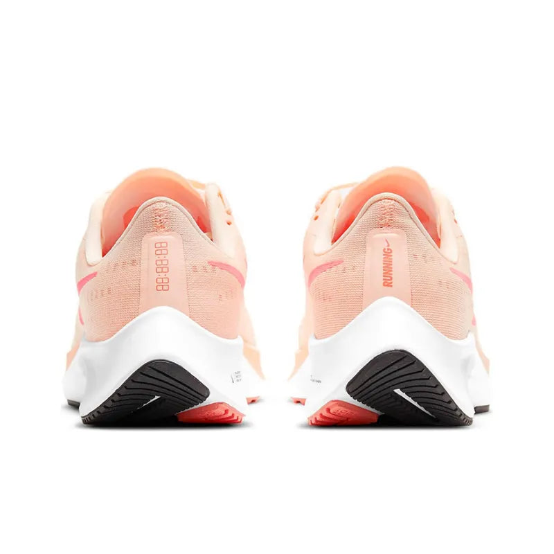Nike Air Zoom Pegasus 37 &