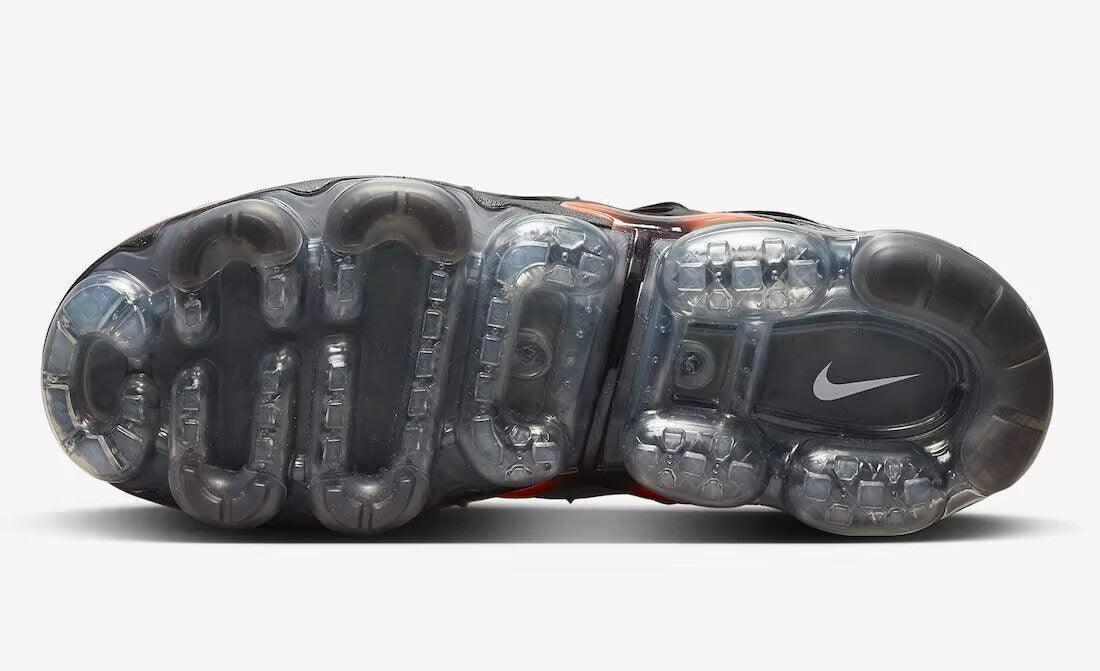 Nike Air VaporMax Plus &