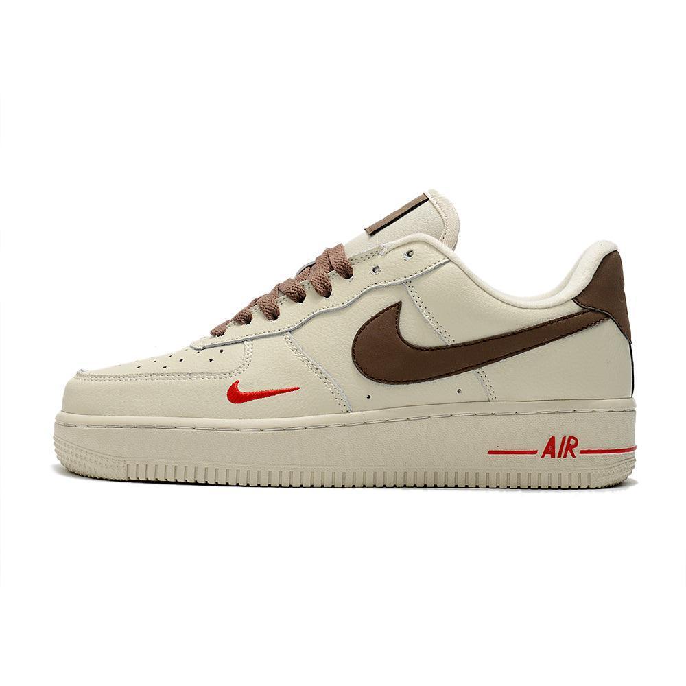 Nike Air Force 1 &