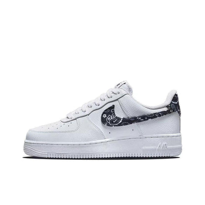 Nike Air Force 1 &