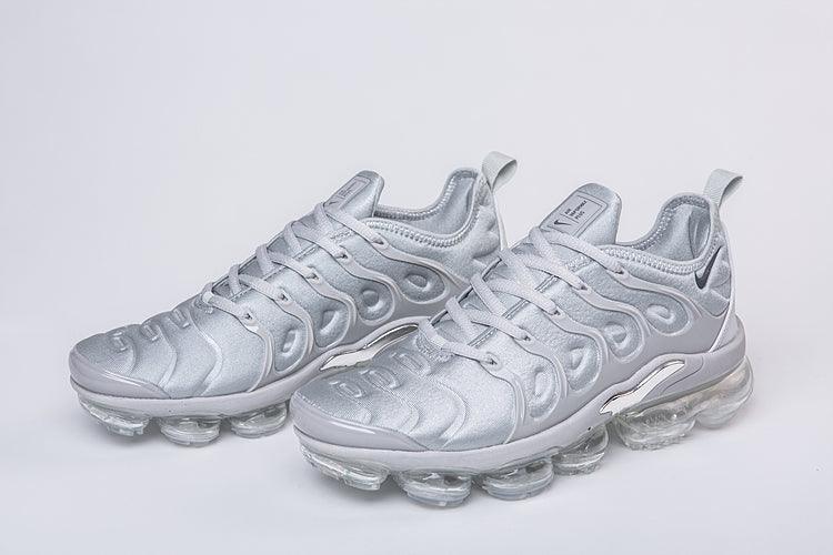 Nike Air VaporMax Plus &