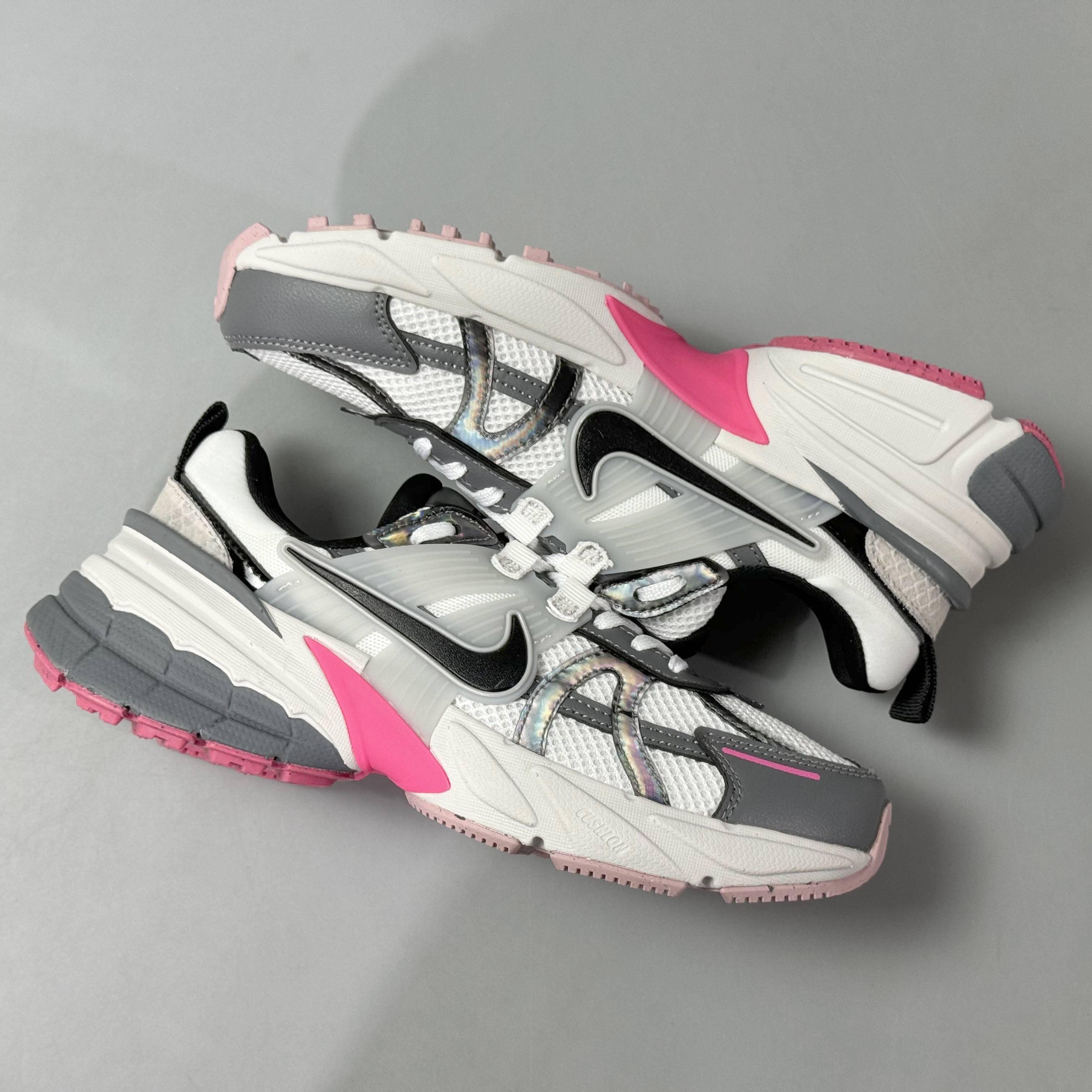 Nike V2K Run &