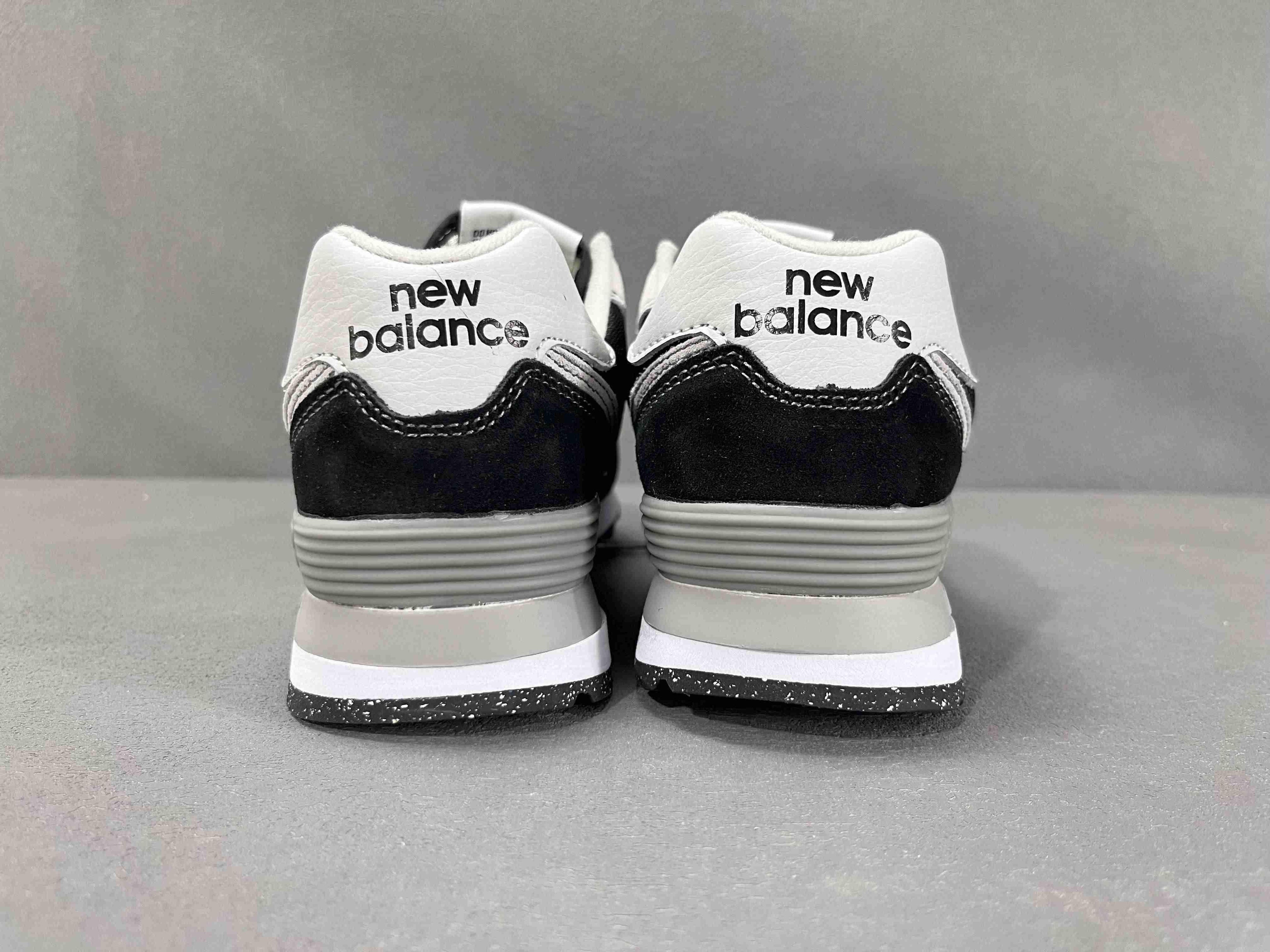 New Balance 574 Black-White